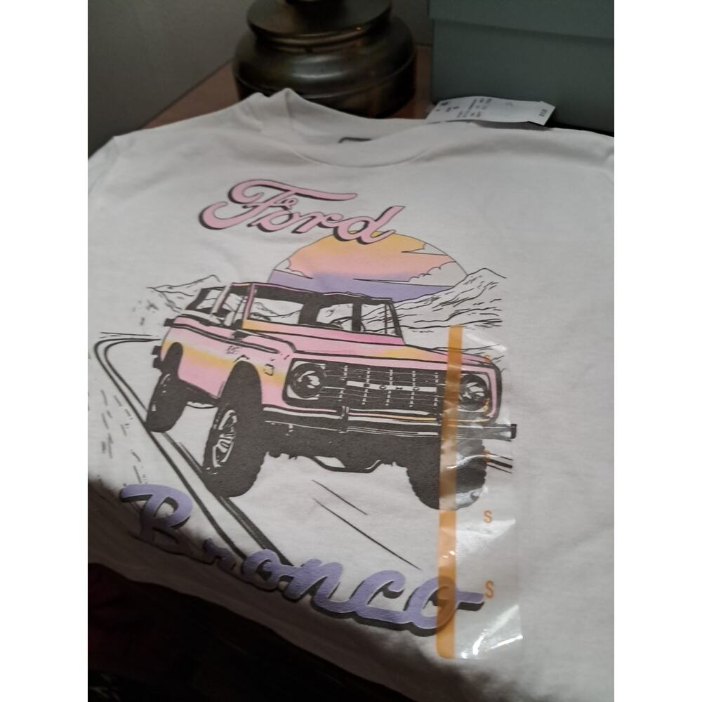 Ford Offical Licensed Product Crop Top With Bronco On It Size Small